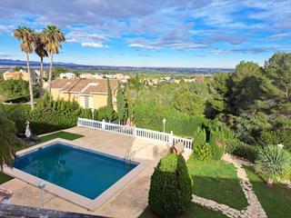 Casa a Sierra Perenchiza-Cumbres de Calicanto-Sto Domingo. Casa o chalet en venta con la mejor vista de la ciudad en calle