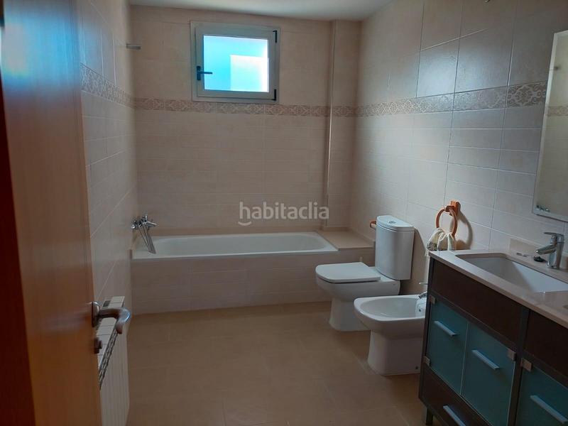 Foto 9beea050-f6d2-470b-8e36-f0fee91fce9e. Casa bifamiliare con riscaldamento parcheggio in Park Nord - Casona Gandia