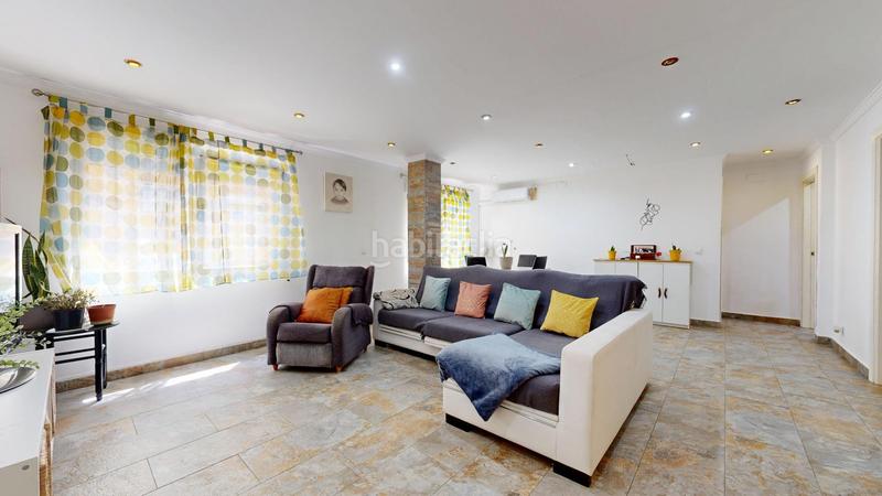 Foto 0e9f997b-7811-4b61-8dc0-6fb2a6dafa68. Casa adossada a El Alborgí Paterna