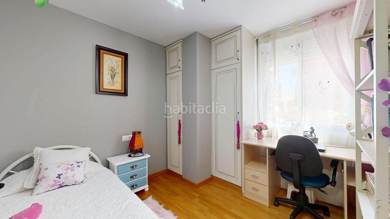 Foto 4e77e7e1-76ee-4db2-bd2d-d0dc4ad78525. Casa adossada a El Alborgí Paterna