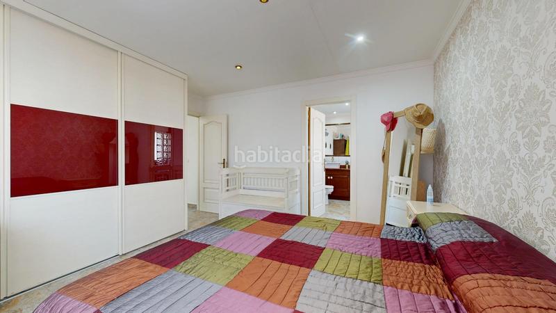 Foto 83c06003-5256-44fd-b4c1-ff0073b47321. Casa adossada a El Alborgí Paterna