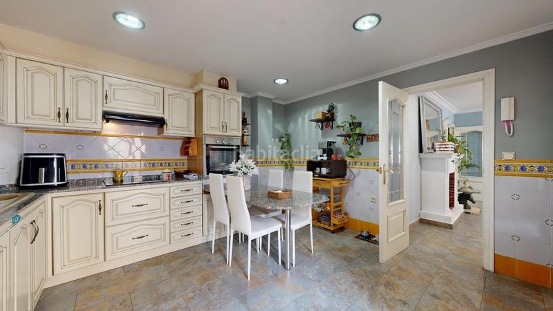 Foto cad0c116-673f-4eca-984a-fd370123b42a. Casa adossada a El Alborgí Paterna