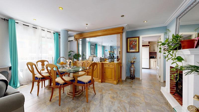 Foto edafea90-e610-40c9-8212-fa5b31a7c1a6. Casa adossada a El Alborgí Paterna