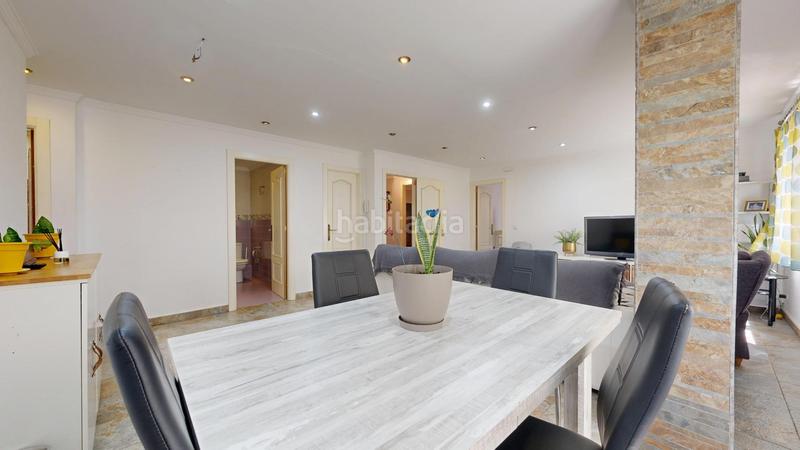 Foto ff470bd4-baa6-48d6-b840-b27f440eb041. Casa adossada a El Alborgí Paterna