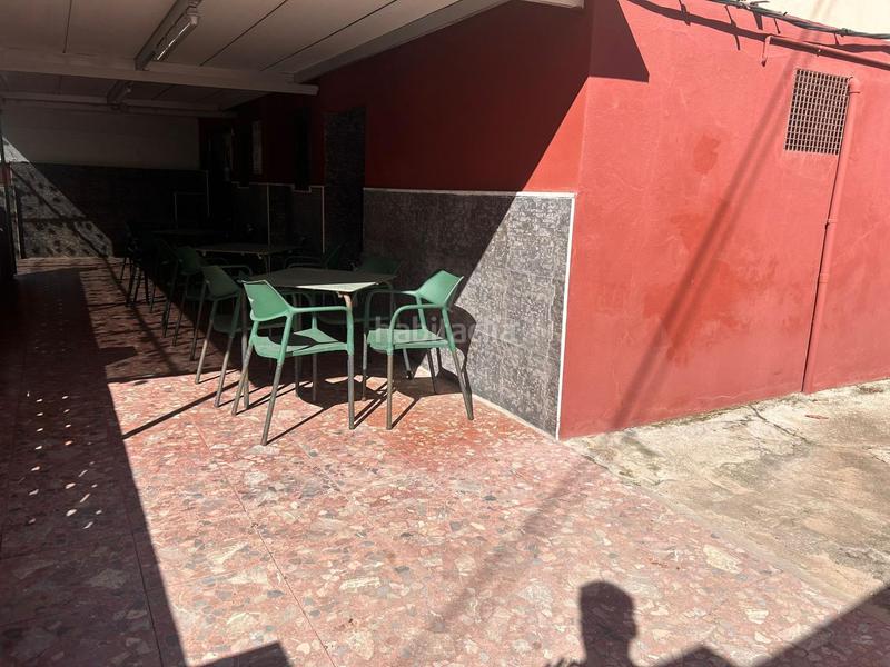 Foto 22c572ad-16b0-4989-863d-3846c7339d3a. Local commercial dans Piles