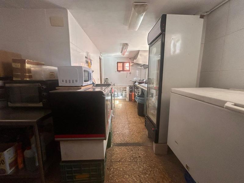 Foto 44ad3e2e-3ce5-418c-b856-62a17a9d6113. Local commercial dans Piles