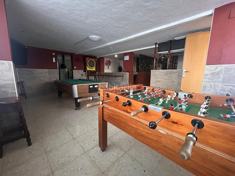 Foto 85db7140-357c-4d3e-8e66-2061faa4b22c. Local commercial dans Piles