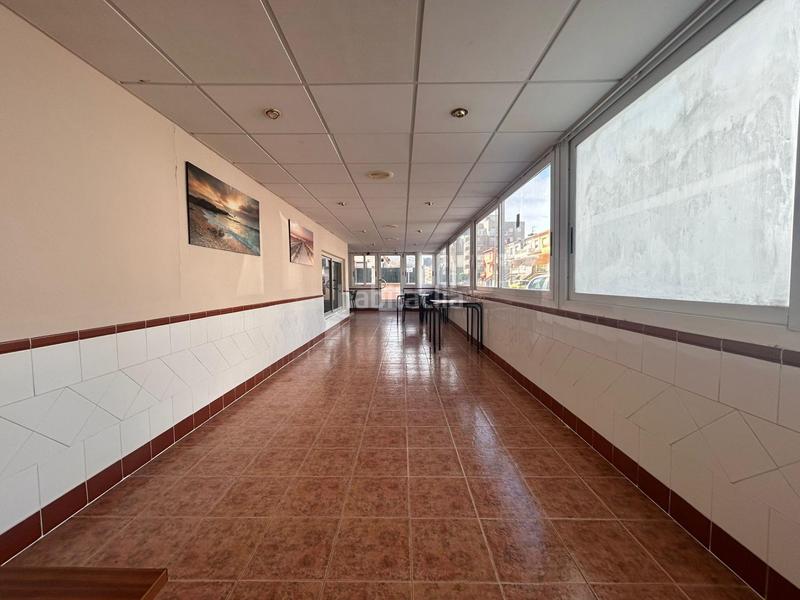 Foto b7edc491-8d6d-4479-9ceb-872693a55397. Local commercial dans Piles