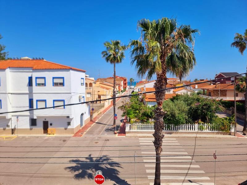 Foto bdeb57f6-236b-4c35-9922-7485ea5c3561. Chalet  con vistas al mar en la playa de xilxes en Chilches