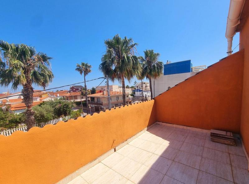 Foto fc578f8e-d9e9-4911-8671-7bd473944942. Chalet  con vistas al mar en la playa de xilxes en Chilches