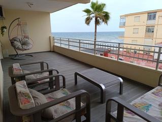 Pis a Tavernes de la Valldigna. Fabuloso apartamento con vistas al mar