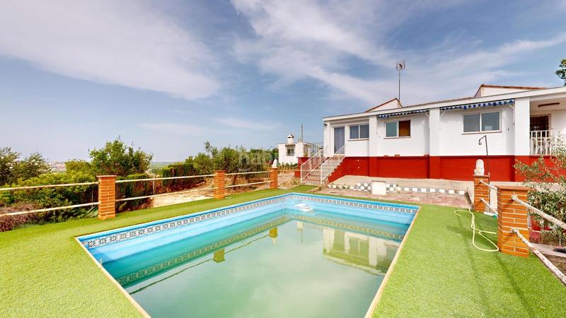 Foto 0d0137c7-5625-474b-850b-d5f4d52e4e82. Chalet avec chauffage parking piscine dans Alberic