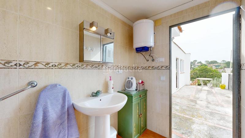 Foto 0e29326c-3f47-4cef-856b-84fc6dca6f8e. Chalet avec chauffage parking piscine dans Alberic