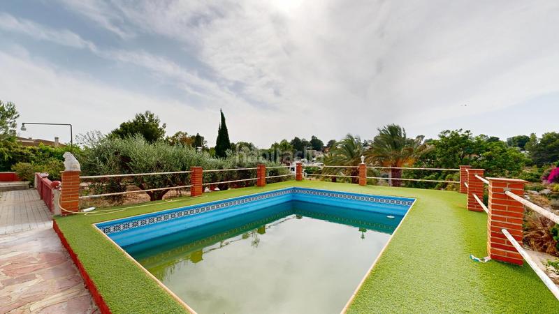 Foto 21fdc56d-71e9-4061-8725-147859640e89. Chalet avec chauffage parking piscine dans Alberic