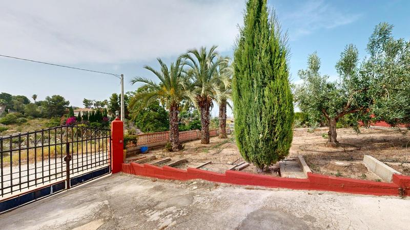 Foto 222732f6-64ae-4da1-a5b3-2c6e483f2929. Chalet avec chauffage parking piscine dans Alberic