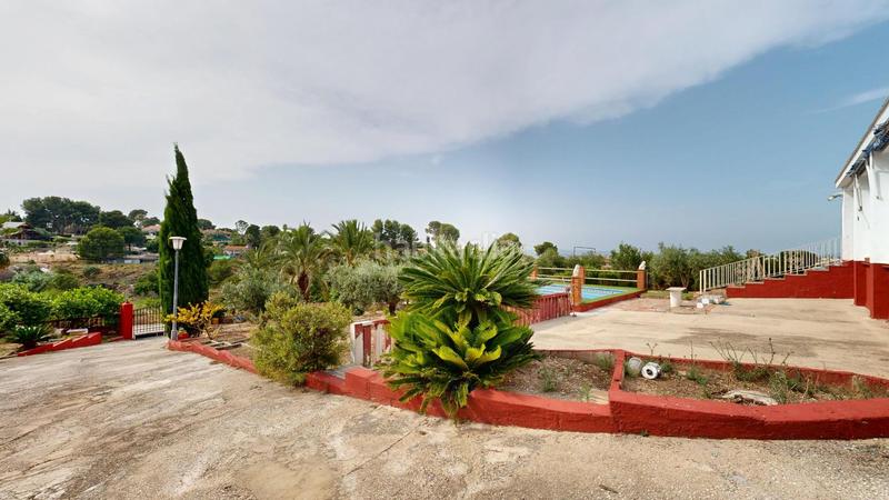 Foto a68389f1-0050-47a9-90dc-6422a0f45609. Chalet avec chauffage parking piscine dans Alberic