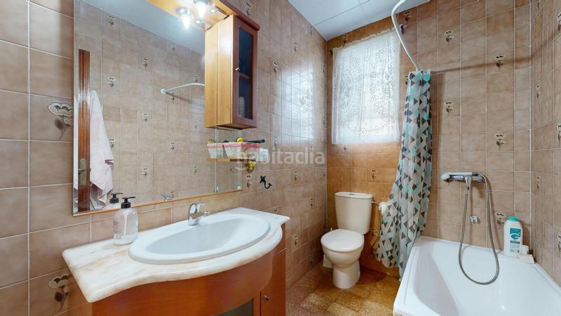Foto a86a0407-18f3-4a48-9b83-29eb9393e888. Chalet avec chauffage parking piscine dans Alberic