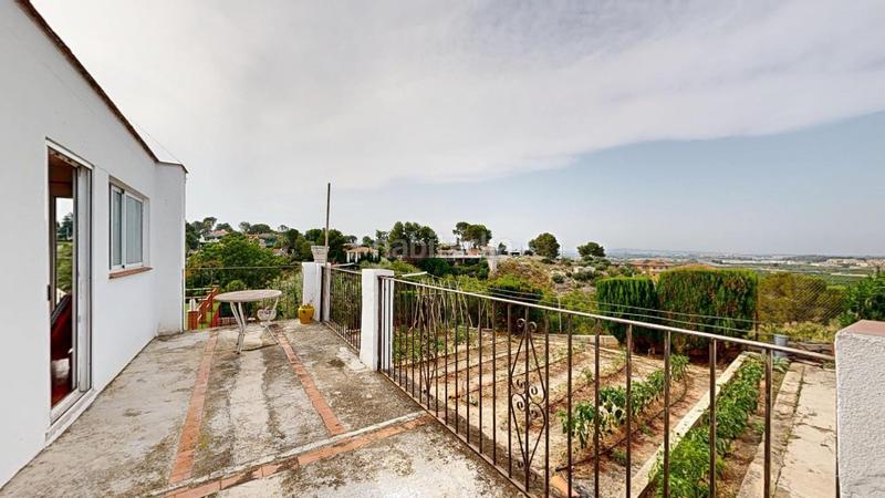 Foto e281a25c-bdbc-4a8c-a3aa-ca5a20a9f10e. Chalet avec chauffage parking piscine dans Alberic