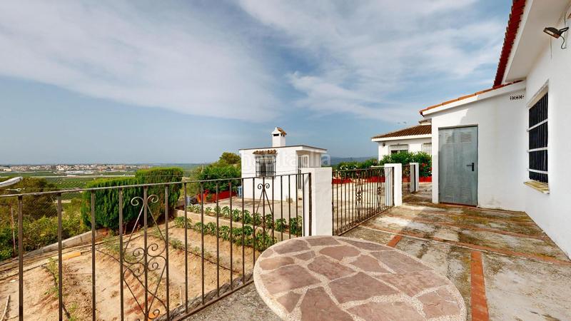 Foto ec07c38d-0cd1-4287-b87b-56e91b91c30b. Chalet avec chauffage parking piscine dans Alberic