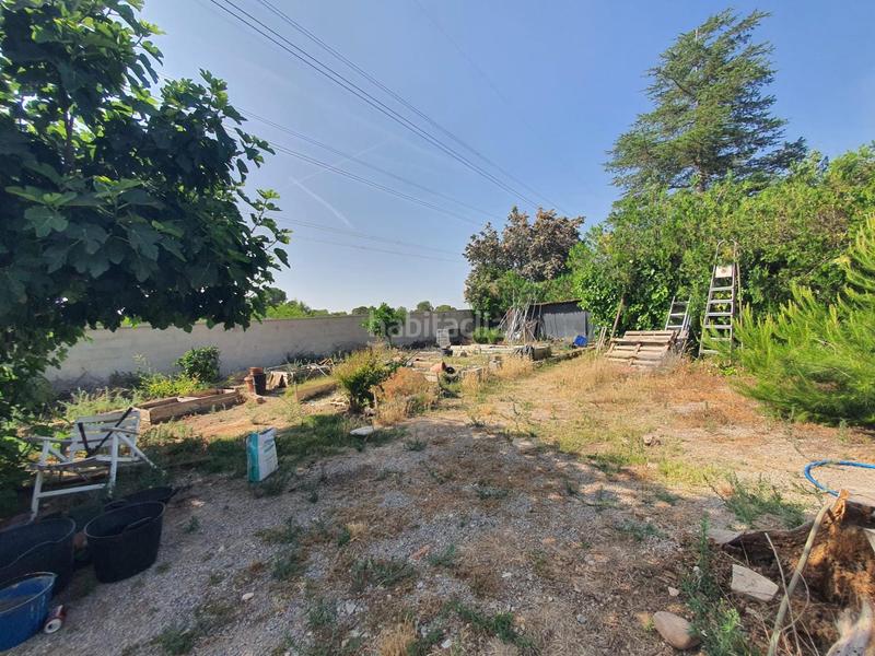 Foto fe154047-9d6a-4972-a8e2-5cf2d3525053. Terreno residenziale in Entrepinos Eliana (l´)