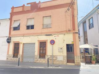 Pis a Vilamarxant. Edificio en venta en villamarchante