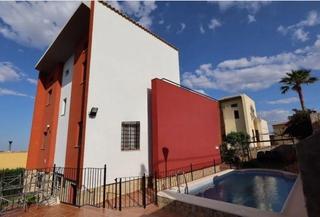 Xalet a Centro. Venta precioso chalet en chiva las pedrizas