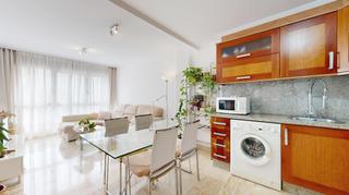 Appartement à Parc Central. Bonito apartamento luminoso y con excelentes calidades en parc c
