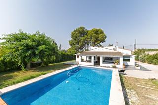 Xalet a Urbanizaciones. Venta chalet urbano en liria zona safareig