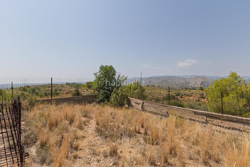 Foto ccf2ead0-fb7f-4395-ad33-d4d02b656252. Chalet  independiente con piscina a la venta en Pedralba