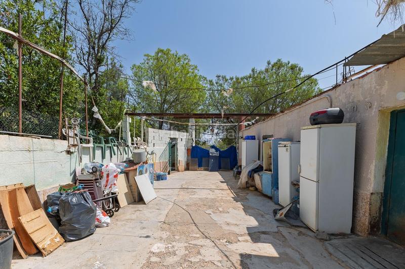 Foto ee566f43-920c-4ff2-8aa5-58ff5633dc84. Chalet  independiente con piscina a la venta en Pedralba