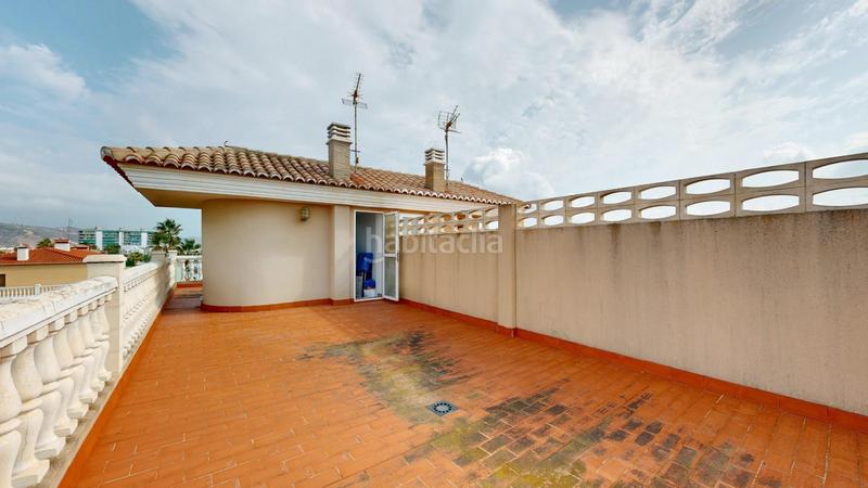 Foto 7c22ce85-ae11-45b4-97da-f67b4614ea9f. Chalet quieres un adosado a 30 mts de la playa ...? en Cullera