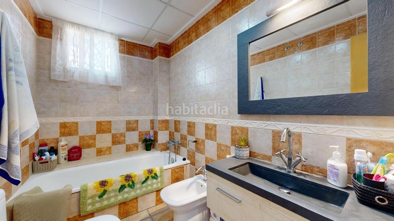 Foto a82d639d-ff8f-4414-8f0b-cb05a87041f9. Chalet quieres un adosado a 30 mts de la playa ...? en Cullera