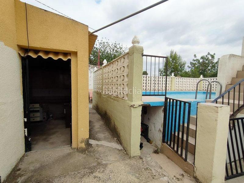 Foto 46be694d-17d9-46e0-9ddf-7e0b7a027e40. Casa estupendo chalet independiente con piscina en Alborache