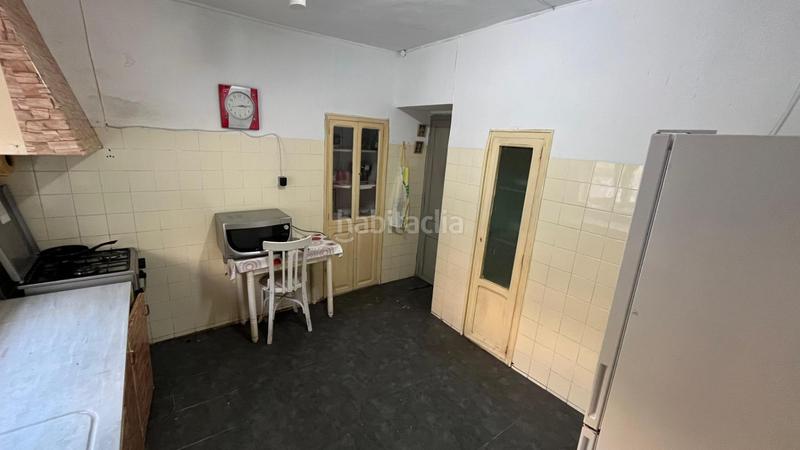 Foto 9081d944-5998-4ab1-913b-8b61e594323d. Apartamento !!! piso en chovar con muchas posibilidades !!!! en Chóvar