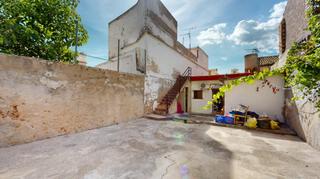 Maison  Calle de quevedo. Oportunidad casa de pueblo con gran patio
