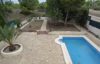 Chalet à Montepilar. Chalet independiente a la venta en la eliana