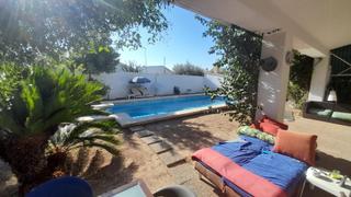 Maison à Entrepinos. Atención! oportunidad en la eliana  vive en un chalet de ensueño