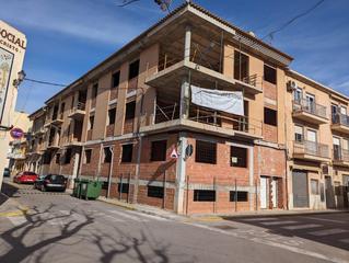Édifice à Alcúdia de Crespins (l´). Edificio construido al 50 en lalcudia de crespins.