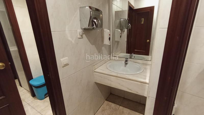 Foto a7aafbe0-1f18-4459-8cb3-68143afce1a9. Pas-de-porte local commercial dans Ciutat Jardí Valencia