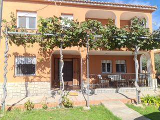 Chalet in Viver. Tu refugio mediterráneo en viver castellón