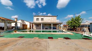 Casa a Polígono del Aeropuerto. Espectacular chalet en urbanización la malla de manises
