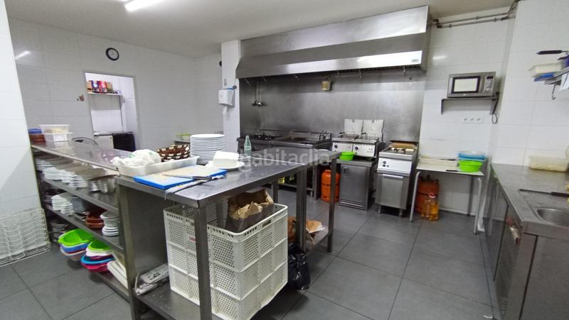 Foto 537a9222-eadc-4ec6-b99f-2b88be32abb8. Traspàs local comercial a L´Illa Perduda Valencia