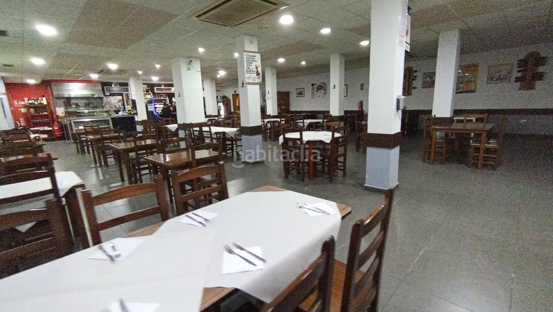 Foto cc3476d0-0f2f-4fd1-9df8-50b8d8a7dff0. Traspàs local comercial a L´Illa Perduda Valencia