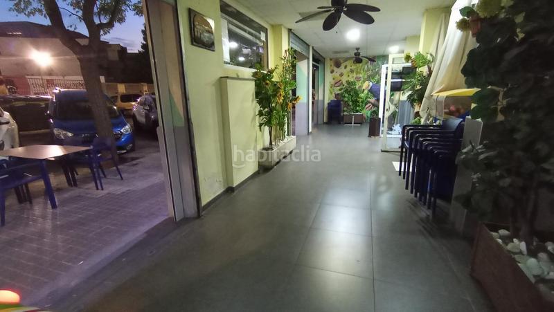 Foto 83bcbc2f-14e7-4d4a-901f-0a6d6a778487. Traspaso local comercial gran barrestaurante con terraza una joya hostelera en Valencia