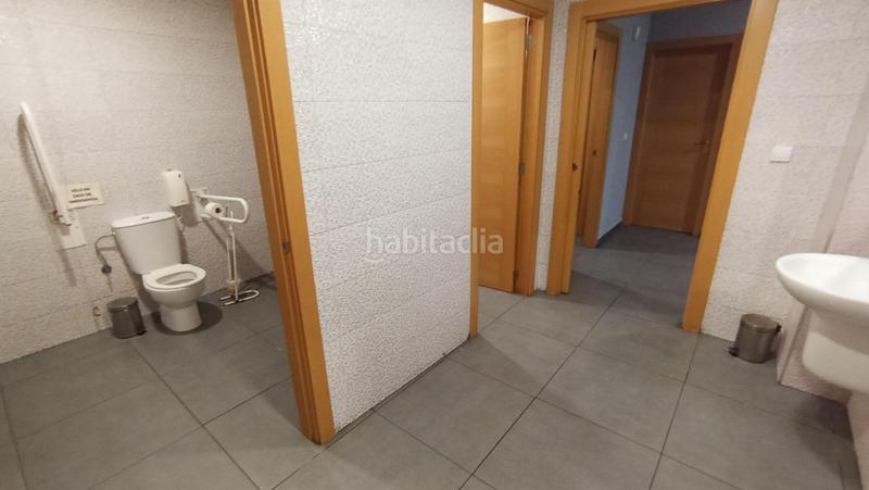 Foto ccaf474f-c731-4b7c-9e62-97e5f2ad3375. Traspaso local comercial gran barrestaurante con terraza una joya hostelera en Valencia