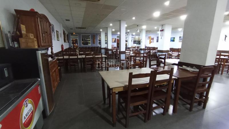 Foto d3e67c3e-d094-472a-a44f-200aaa76cc31. Traspaso local comercial gran barrestaurante con terraza una joya hostelera en Valencia