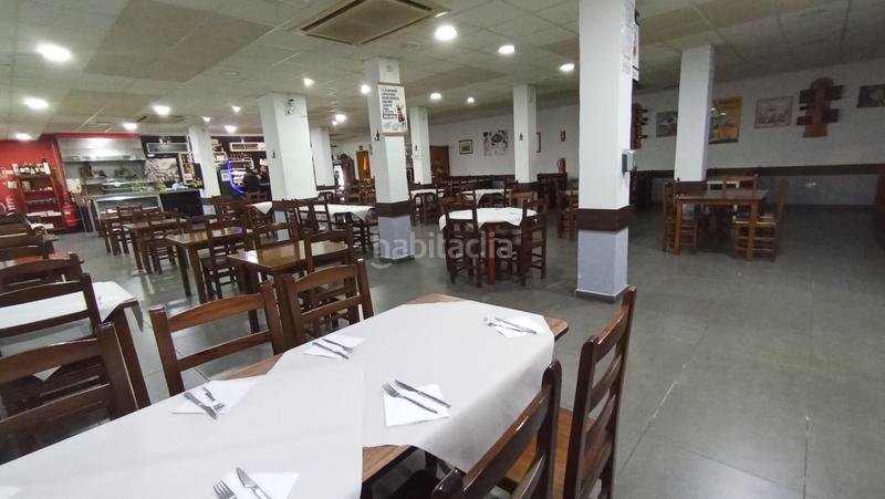 Foto d90df580-e6e4-4835-bc8d-2ab4b77a1adb. Traspaso local comercial gran barrestaurante con terraza una joya hostelera en Valencia