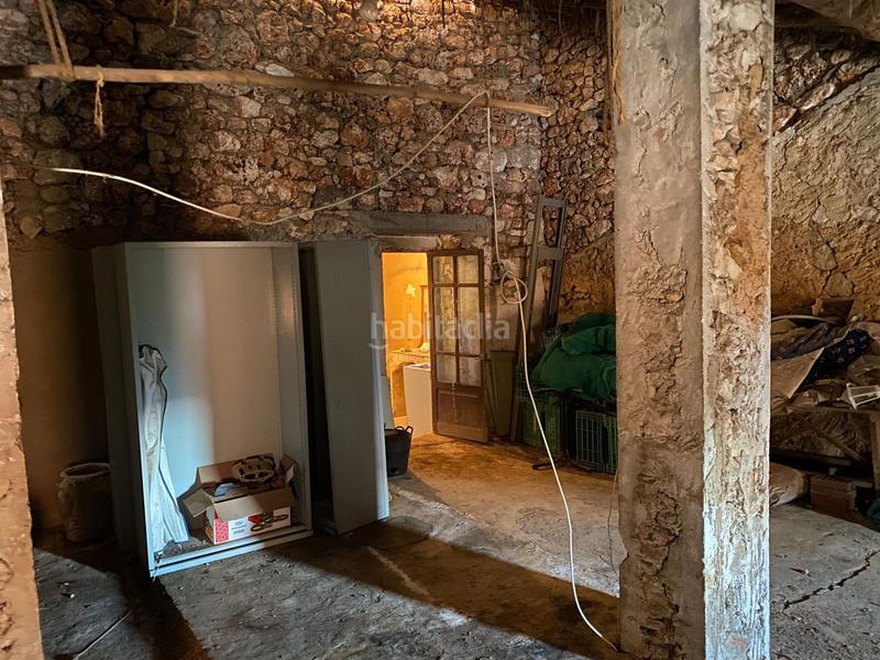 Foto e8aa2fb9-c046-4017-94ff-d3a5be50d2b2. Masia amb aparcament a Cortes de Pallás