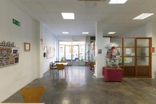 Office space in Pinedo. Local comercial a escasos metros de la playa de pinedo