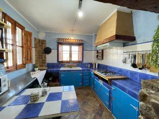 Chalet à Casinos. Encantador chalet independiente con vistas a la sierra calderona